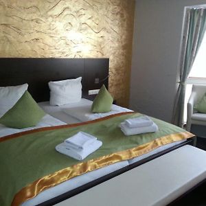 Studio mit Kingsize-Bett